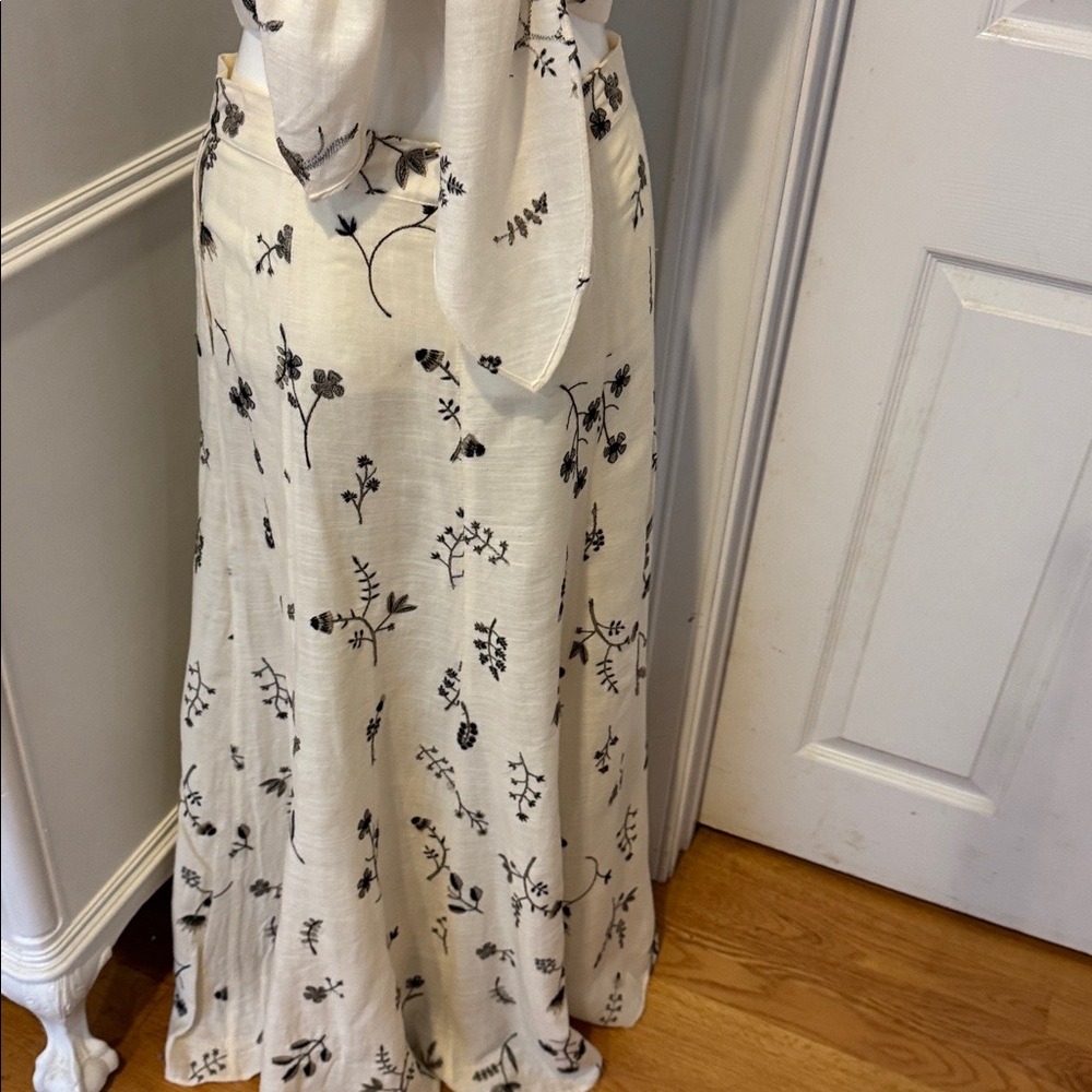 Floral Print Cream Skirt with matching halter top - Picture 5 of 6